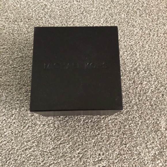 Michael Kors watch - Picture 3 of 5